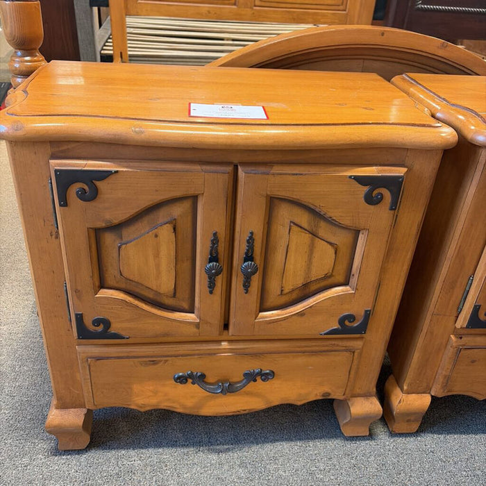 2-Door LW/Metal Nightstand(SK)