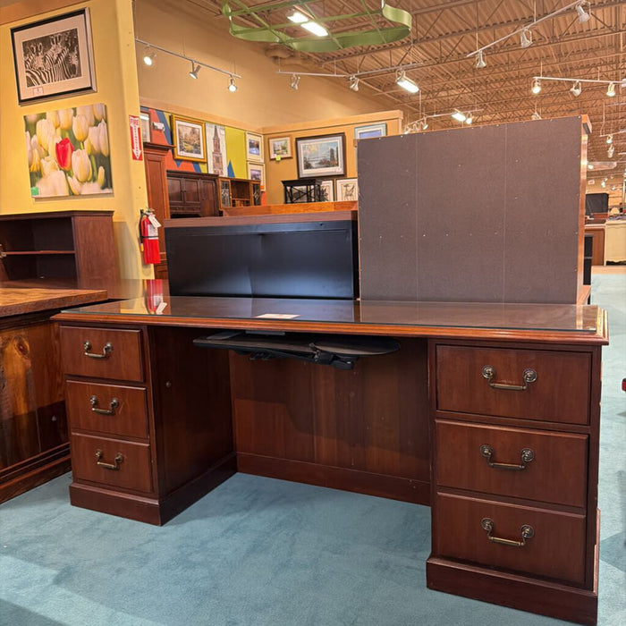 4-Drawer DW/GT Desk(BAI)
