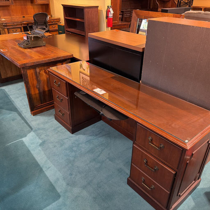 4-Drawer DW/GT Desk(BAI)