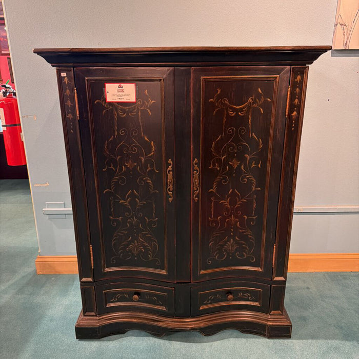 DW 2-Door Ornate Armoire(BAH)
