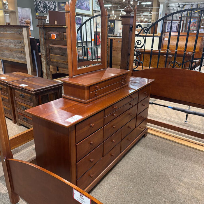 Multi-Drawer Stanley Dresser/Mirror(LSH)