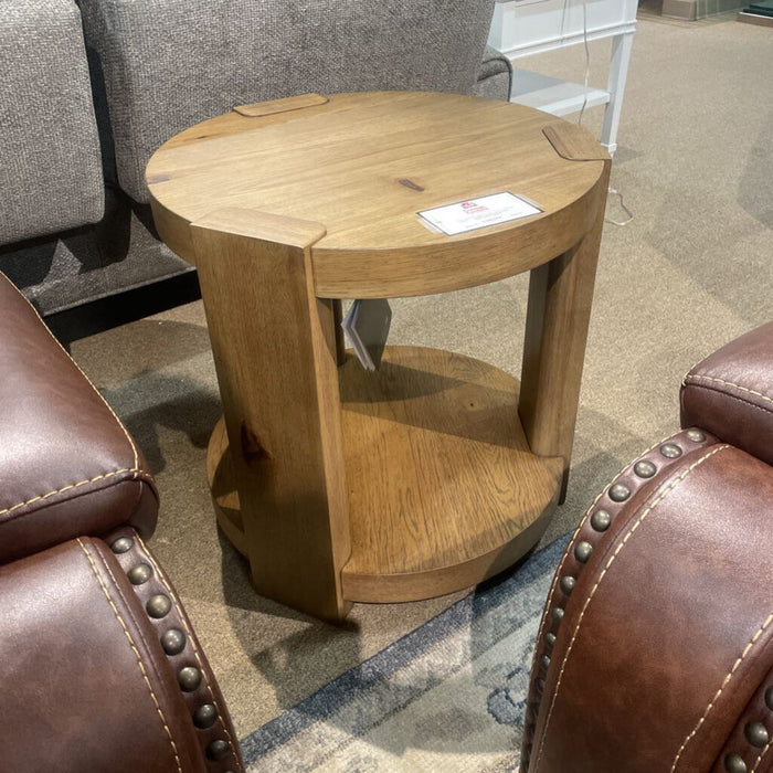 Flangren End Table (LKH) (T553-6)
