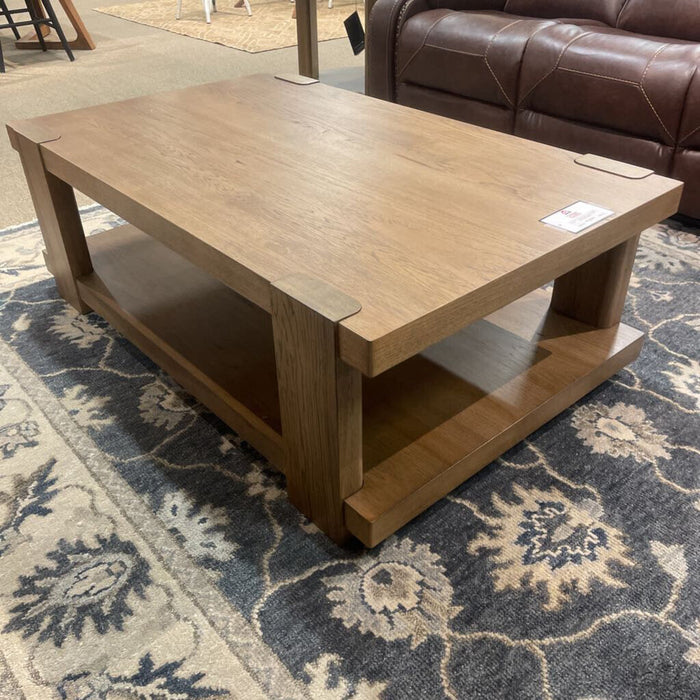 Flangren Coffee Table (CLH) (T553-1)