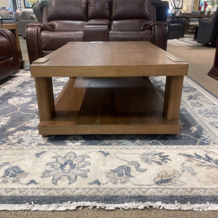 Flangren Coffee Table (CLH) (T553-1)