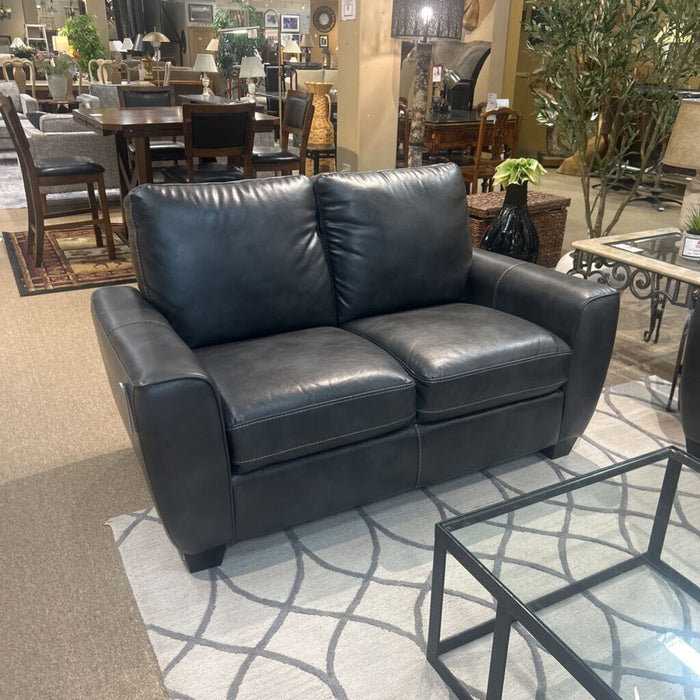 Grey Leather Loveseat (MAK)