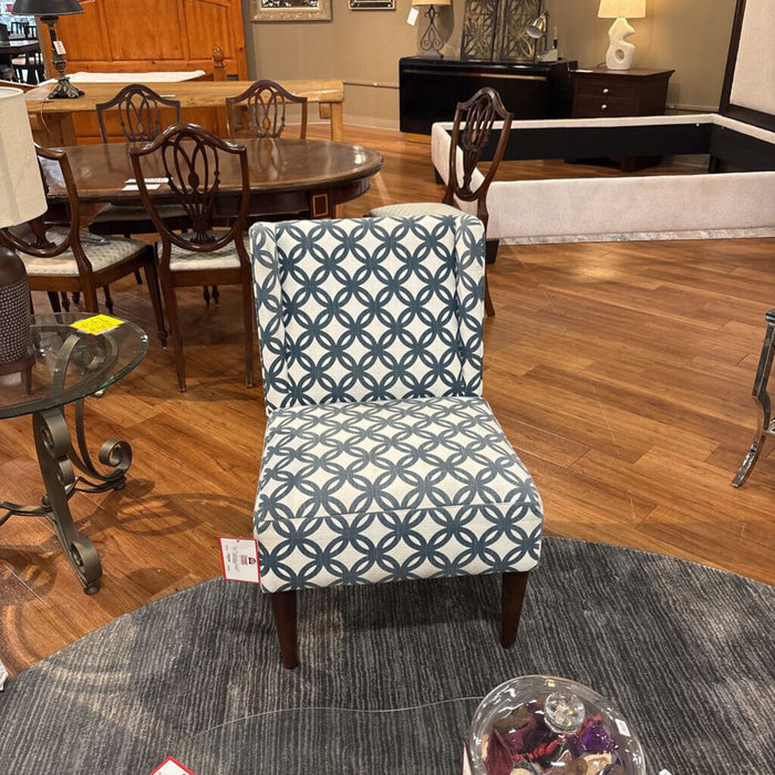 Patterned B/W Accent Chair(BHA)