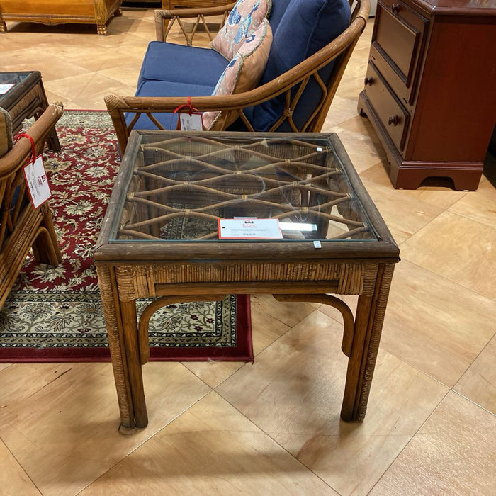 Rattan GT End Table(TI)