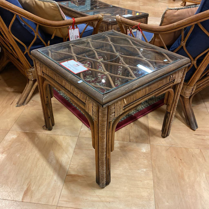Rattan GT End Table(TI)