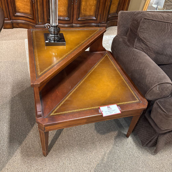 2-Tier Squared End Table w/ Leather(BLA)