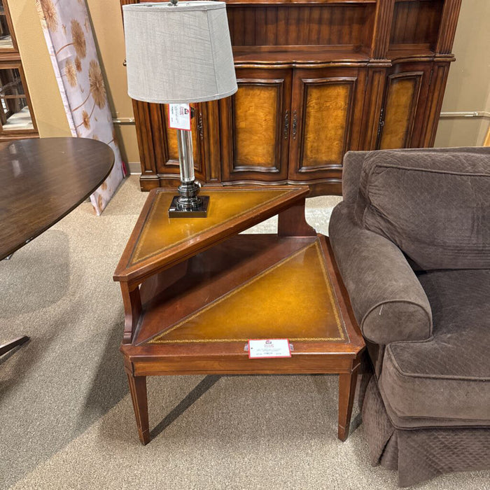 2-Tier Squared End Table w/ Leather(BLA)