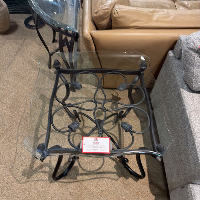 Ornate GT/Metal Base End Table(AT)