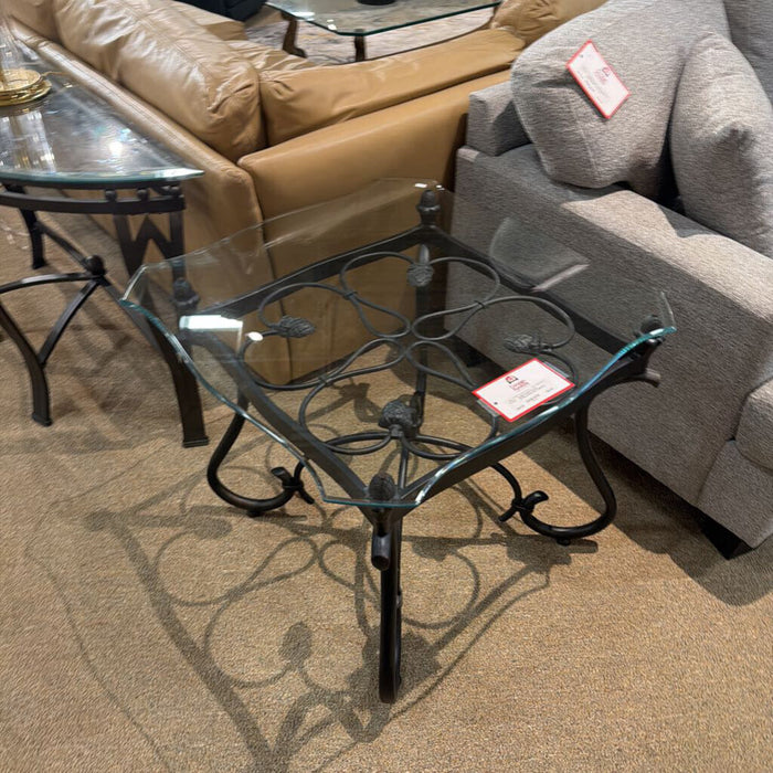 Ornate GT/Metal Base End Table(AT)
