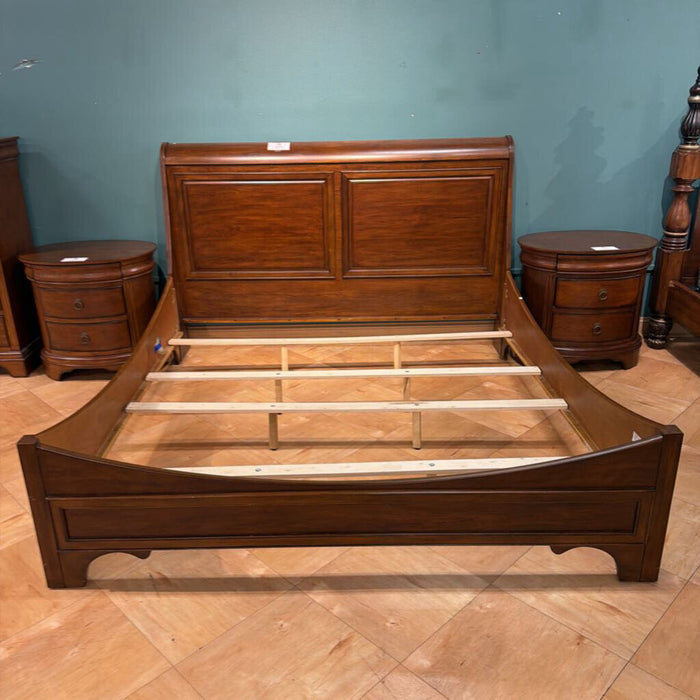 DW Sleigh Cal King/King Bedframe(LSH)