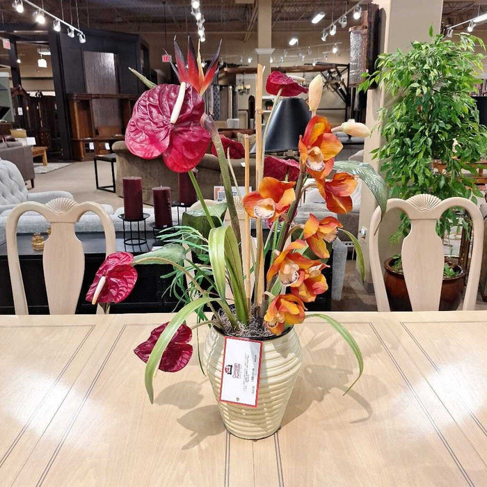 Tan Vase/Faux Plant(LS)