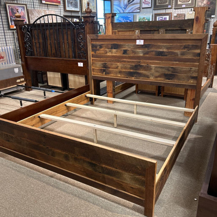 DW Bedframe (BLLK)