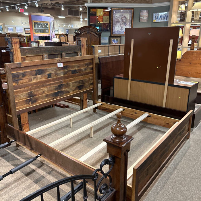 DW Bedframe (BLLK)