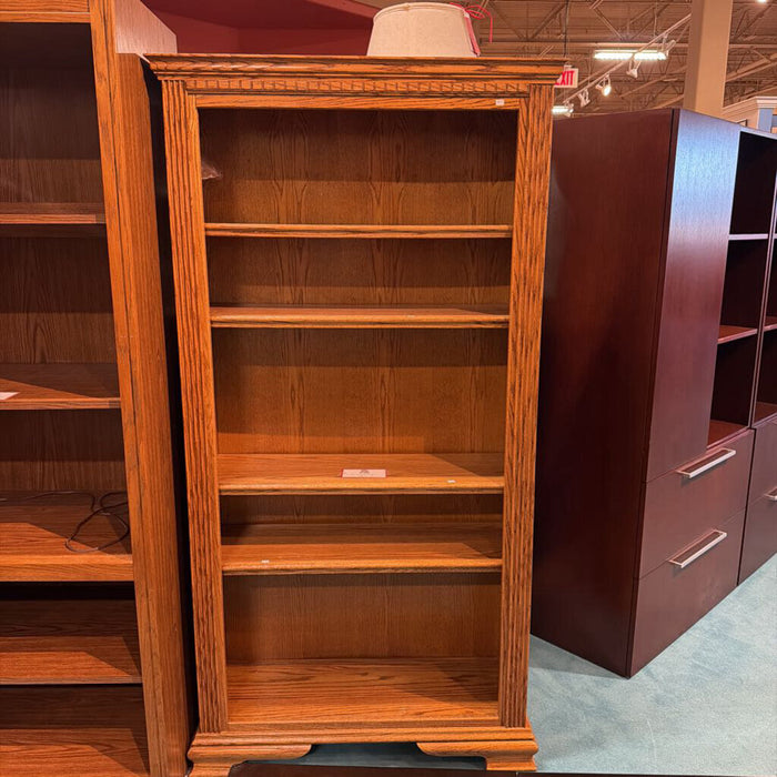 Oak Bookshelf (BII)