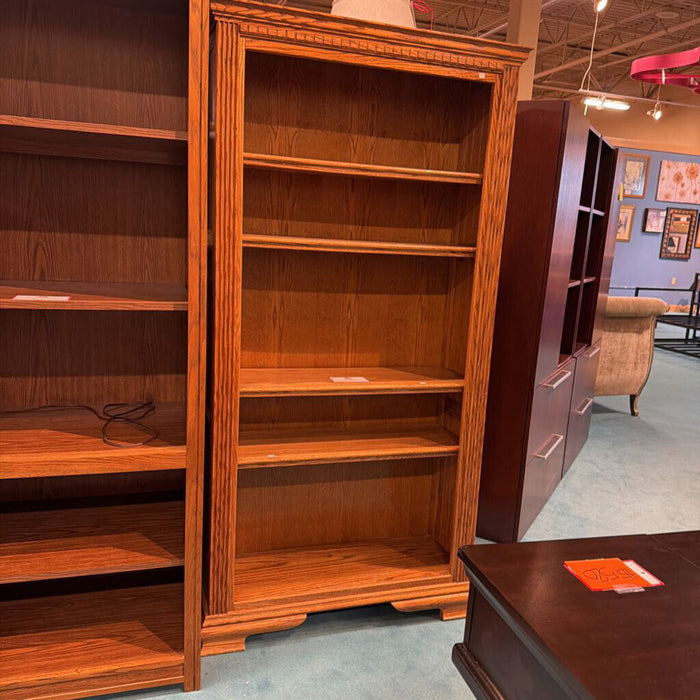Oak Bookshelf (BII)