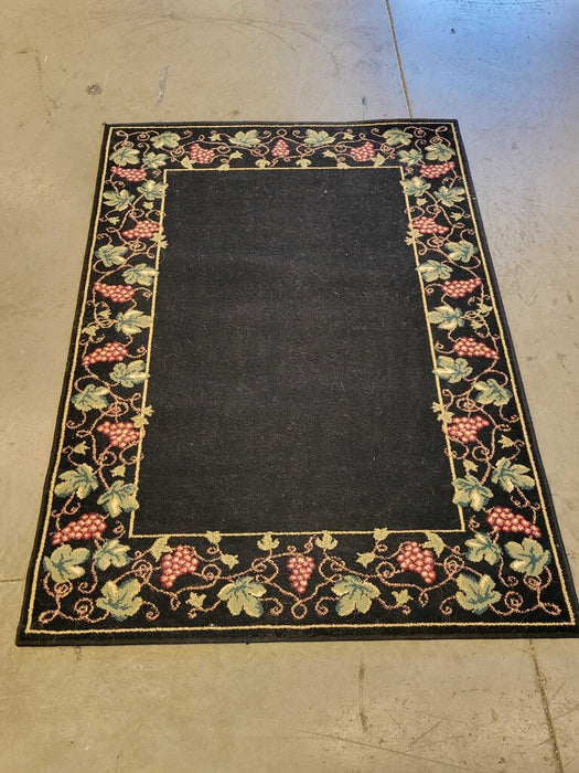 Small Black Floral Area Rug(AT)
