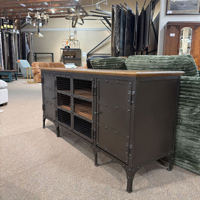 Two-Tone DW Entertainment Center(MKH)