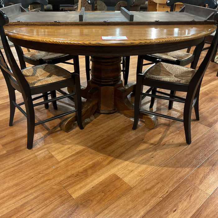 Large Round Oak Table/ 1LF/ 6CH(KLH)
