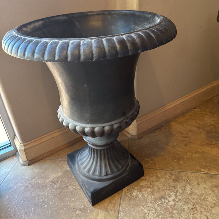 Large Outdoor Brown Planter(SK)