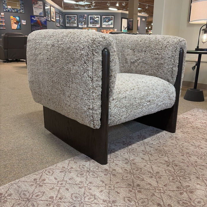 Olethea Accent Chair (MKH) (A3000808)