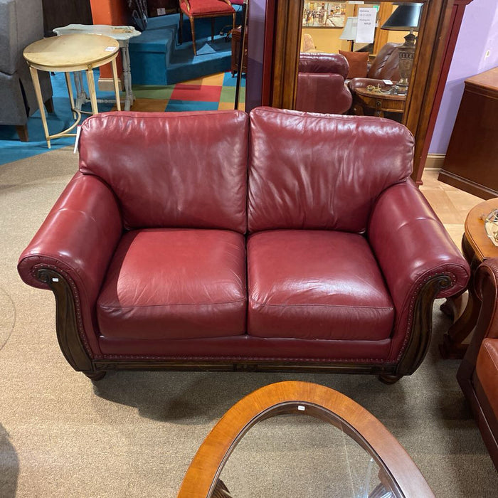 Red Leather DW Accented Loveseat(BTK)