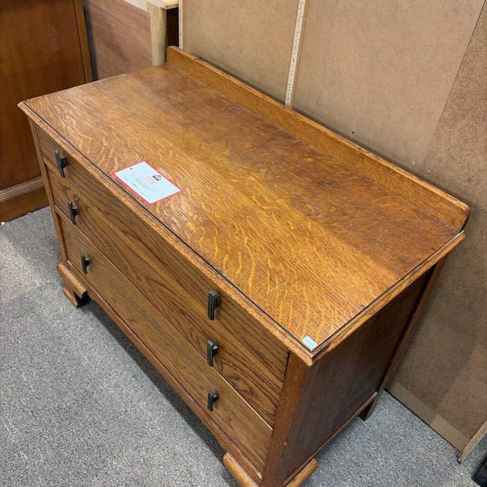 Antique Oak 3-Drawer Dresser(TI)