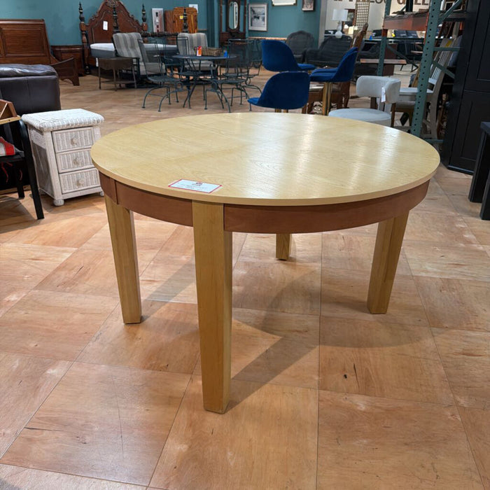 Round Oak DR Table(BTK)