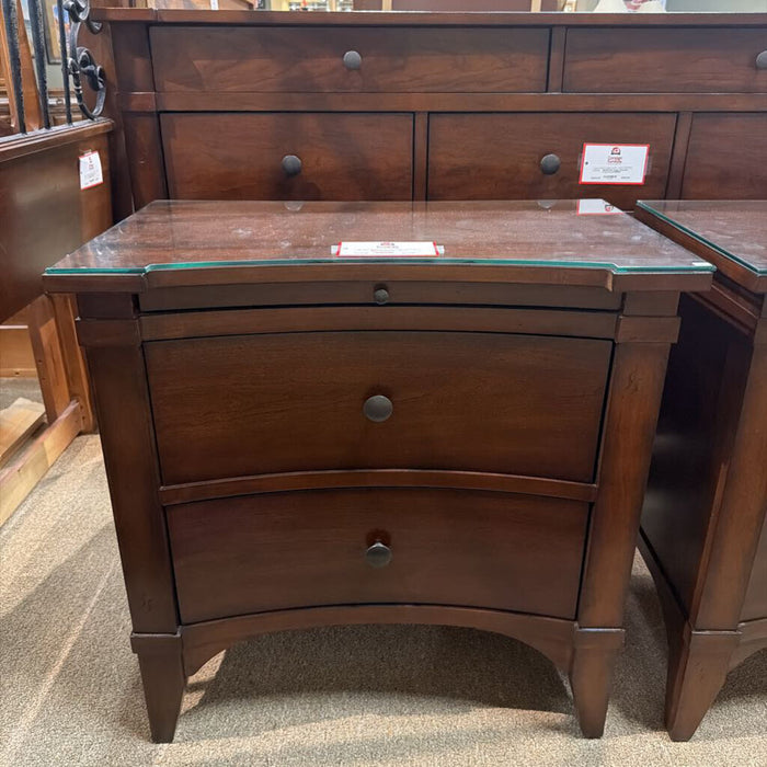 DW/GT Hooker Nightstand(ALK)