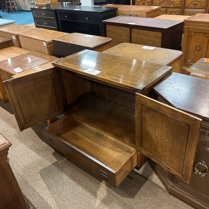 2-Door 1-Drawer Oriental Cabinet(LSH)