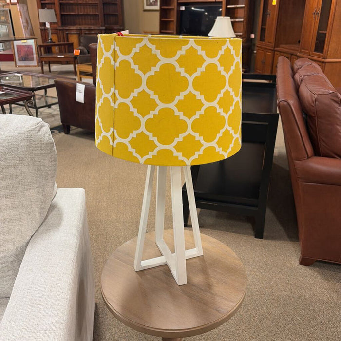 Yellow Geometric Shade Lamp(AA)