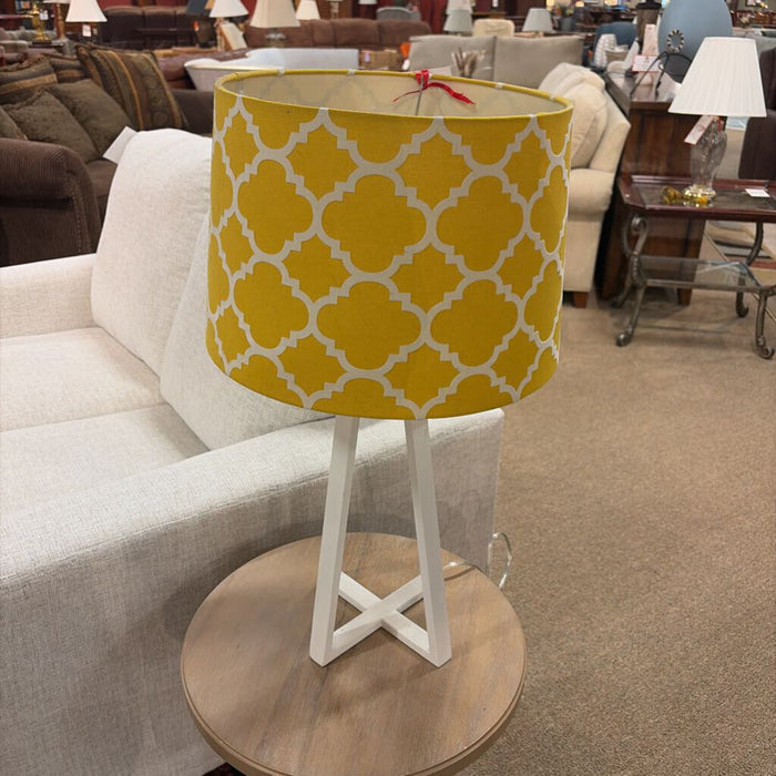 Yellow Geometric Shade Lamp(AA)