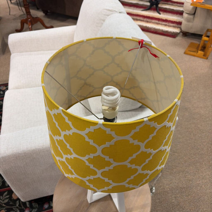 Yellow Geometric Shade Lamp(AA)
