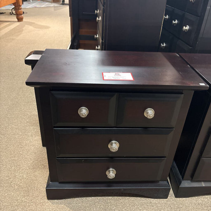 3-Drawer Black Nightstand(SK)