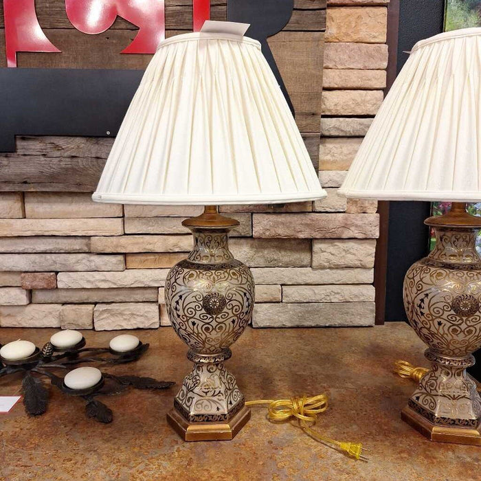 Ornate Gold/Tan Table Lamp(LS)