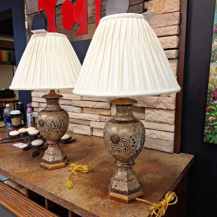 Ornate Gold/Tan Table Lamp(LS)