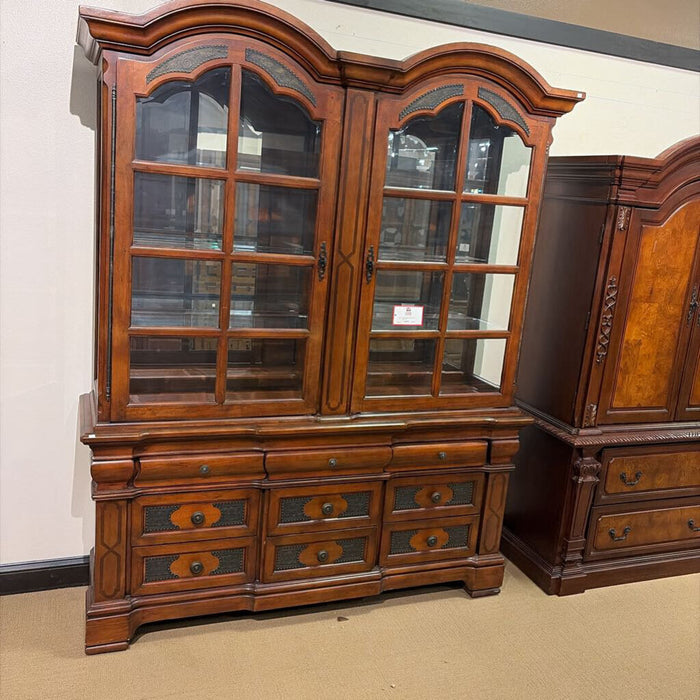 DW 2PC Ornate Hutch(ATH)