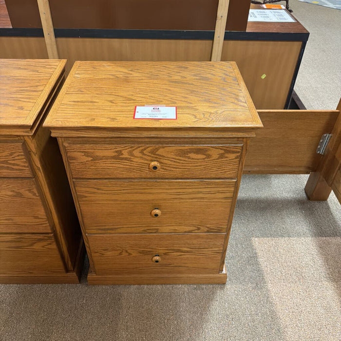 Tall Oak 3-Drawer Nightstand(KL)