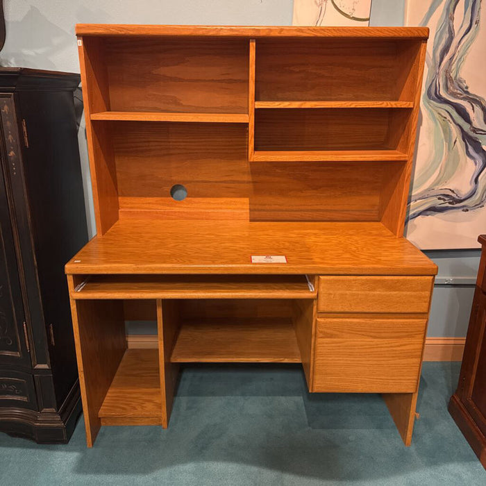 2PC Oak/LW Desk/Hutch(TI)