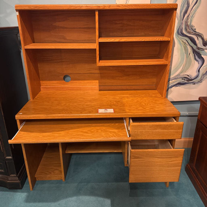 2PC Oak/LW Desk/Hutch(TI)