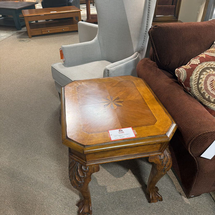 LW Ornate End Table(BAI)