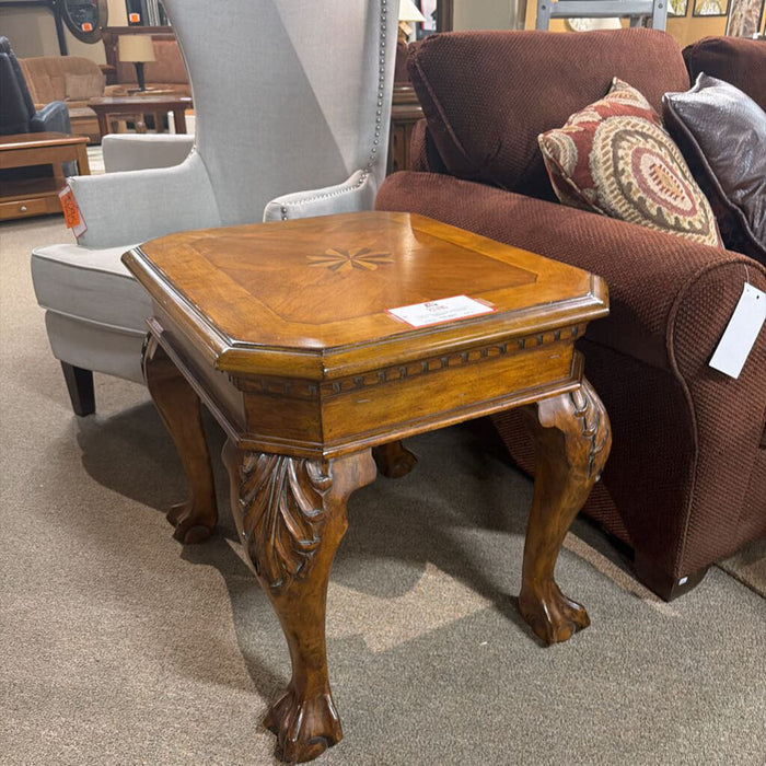 LW Ornate End Table(BAI)