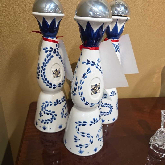 Tequila Clase Azul Reposado Bottle(LS)