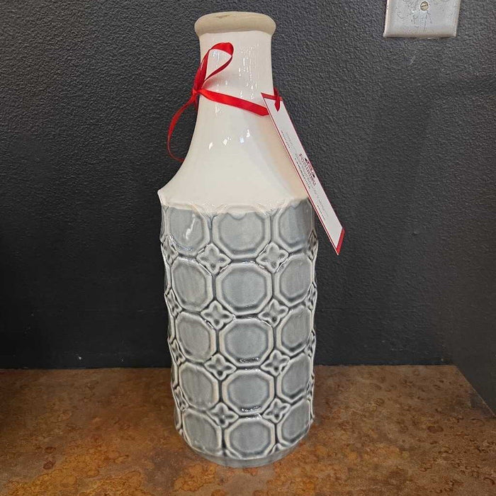 Grey + White Glass Vase (CT)