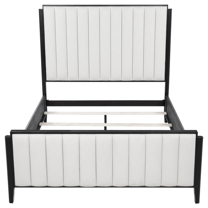 Ennis - Bed With Tufted Headboard