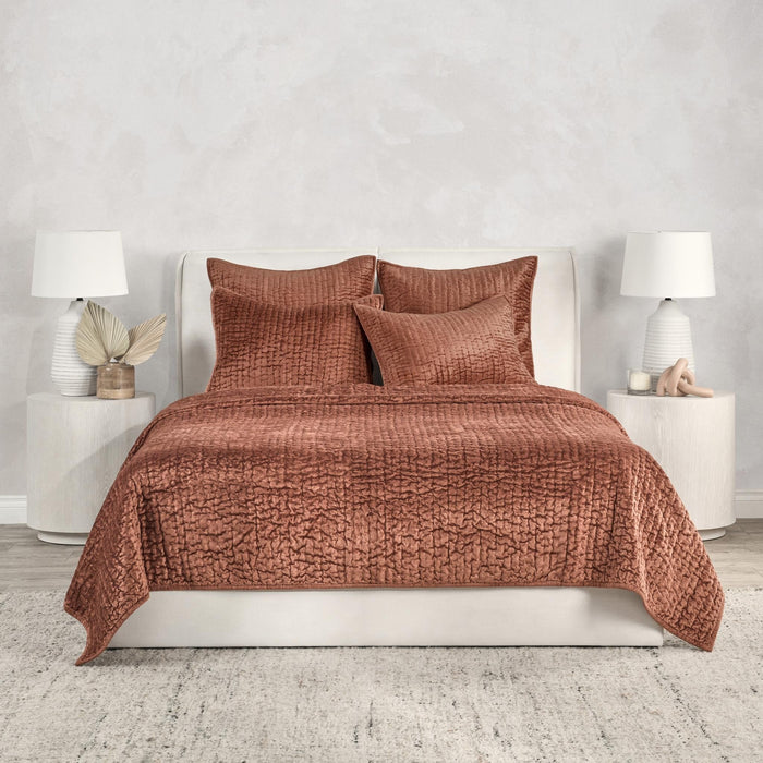 Bari - Velvet Quilt Set