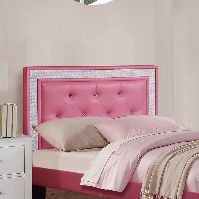 Glamours Style Bed With Diamond Tufted Padded Headboard