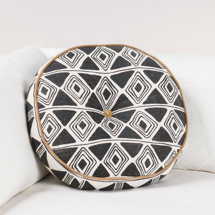 Nubia - 18" Round Pillow - Black / White